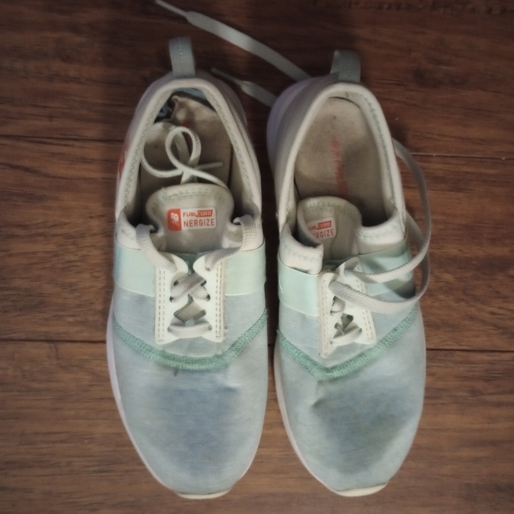 Girls New Balance Tennis Shoes